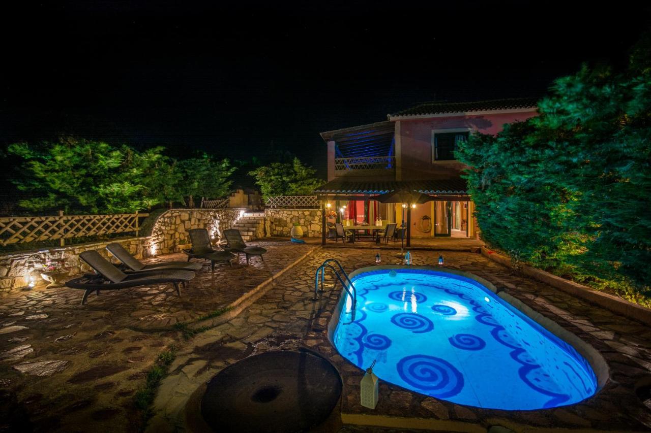 Athenea Villas, Private Pools & Gardens Vilă